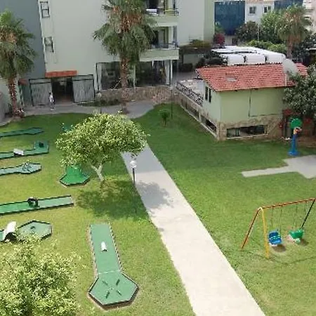 فندق Park 2*